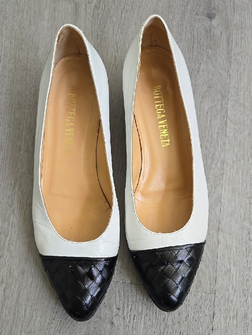 Bottega Veneta Two-Tone White Leather Heels with Black Woven Toe Size 7½ - Picture 3 of 17